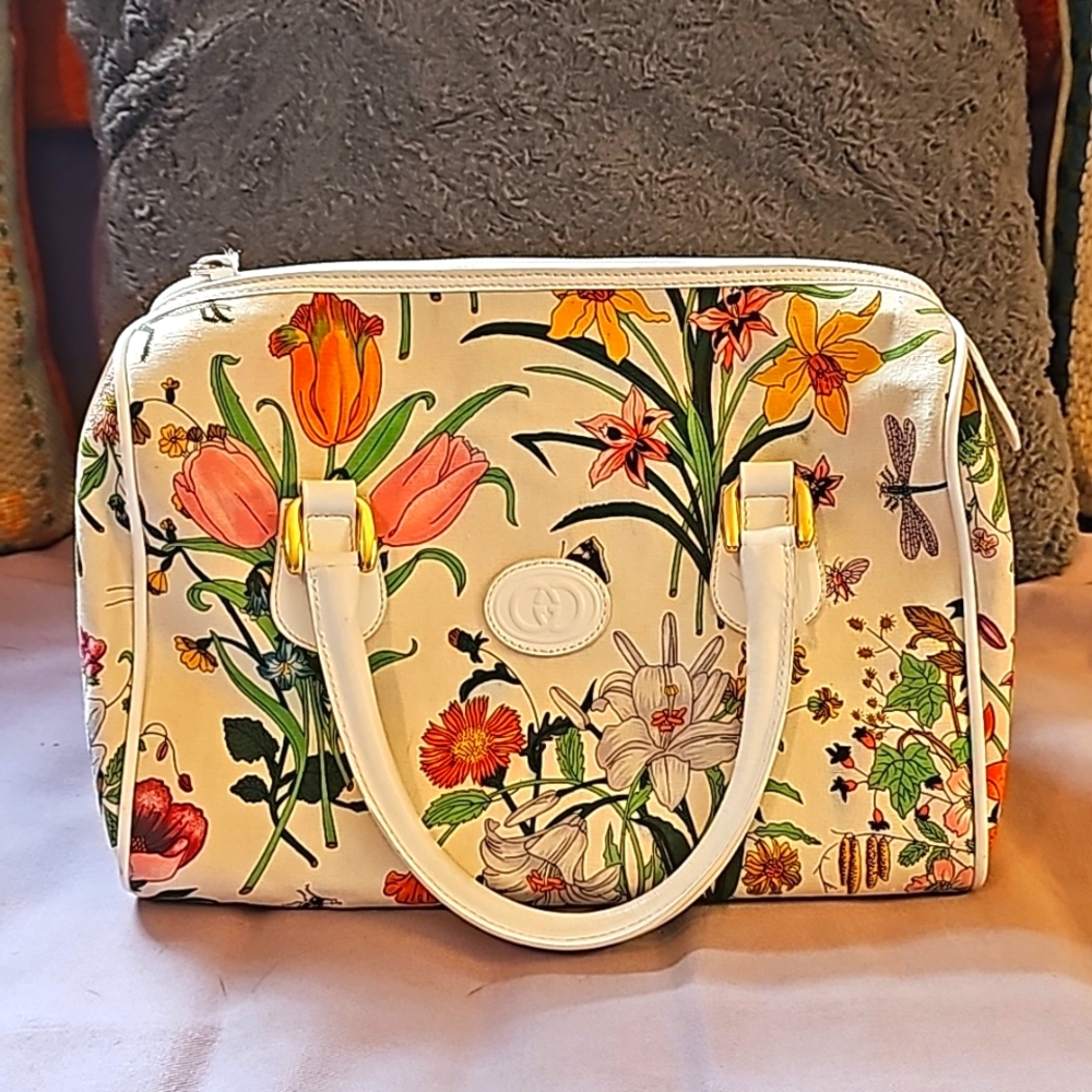GUCCI RARE Auth. HTF Vtg Flora Canvas Satchel